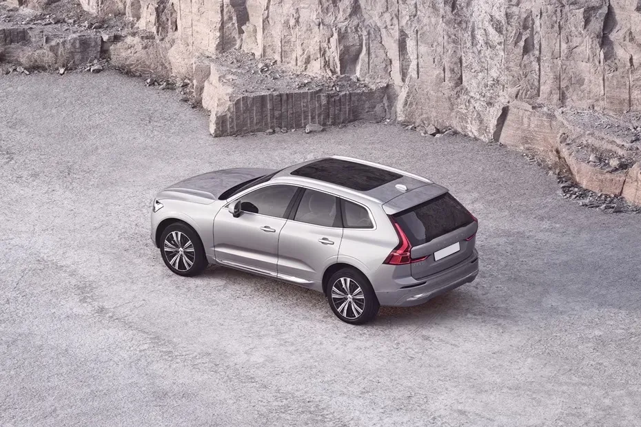 Volvo XC60 Wide View Exterior Image